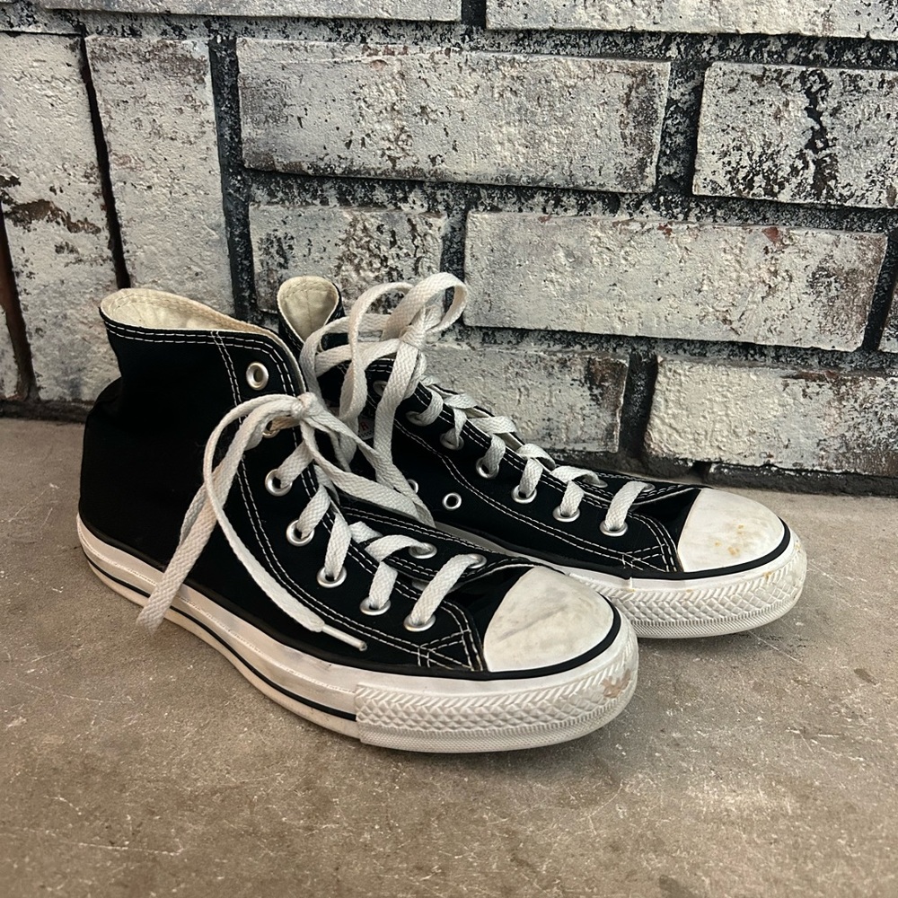 Black Converse Chuck Taylor All Star High Top Unisex Size 5 Men 7 Women grunge